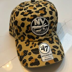 NWT! NY Islanders Animal Print Cap